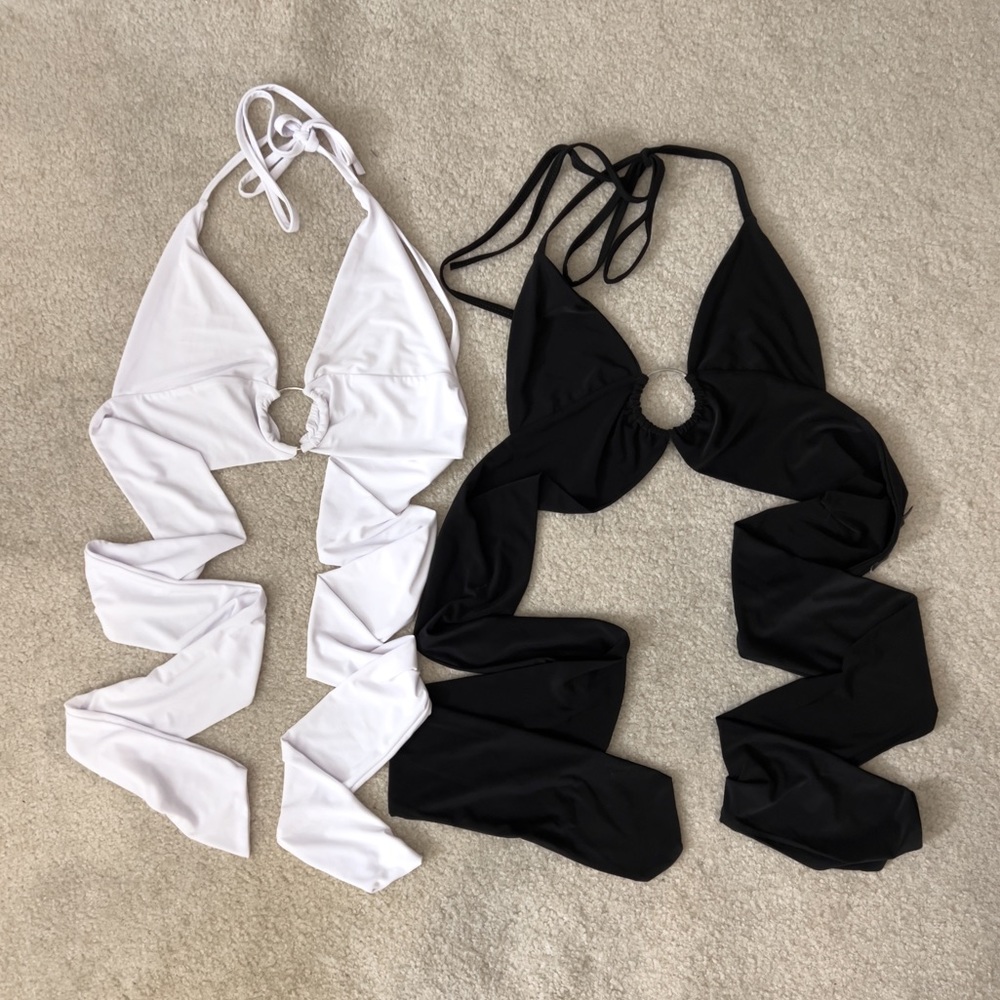Prettylittlething Halter Crop Tops